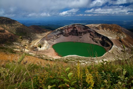 8 самых красивых кратерных озёр 