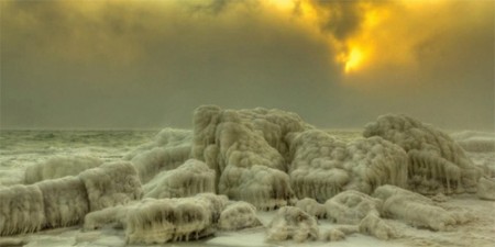 Замерзшее Черное море фото