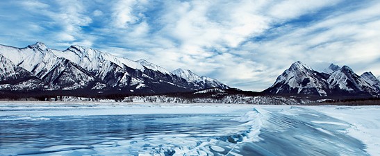 7 фотографий замёрзших под водой пузырьков