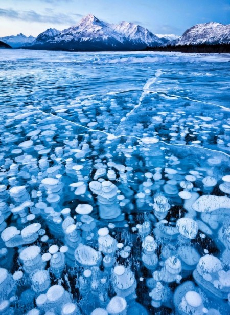 7 фотографий замёрзших под водой пузырьков