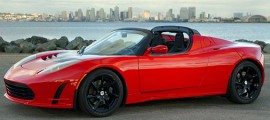 Первый спортивный электрокар Tesla Roadster